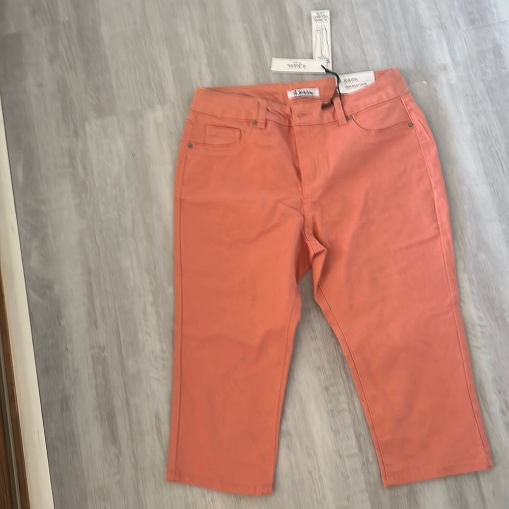 High waisted capri size 10 color rusty